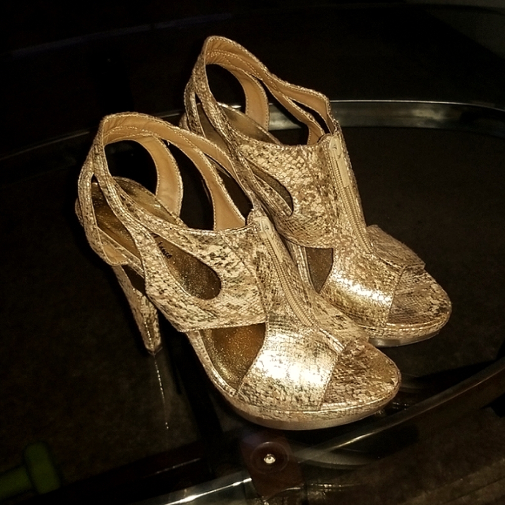 Michael Antonio Gold Snakeskin Zip Up Heels - Picture 2 of 8